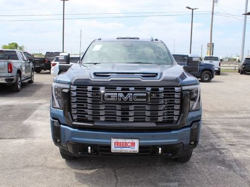 New 2026 GMC Sierra 3500 Denali Ultimate AWD/4WD image 8