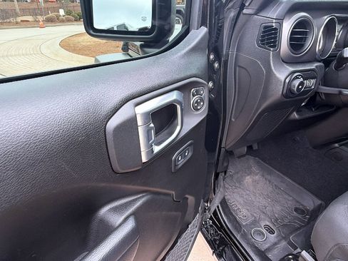 Used 2022 Jeep Wrangler Sport S image 15