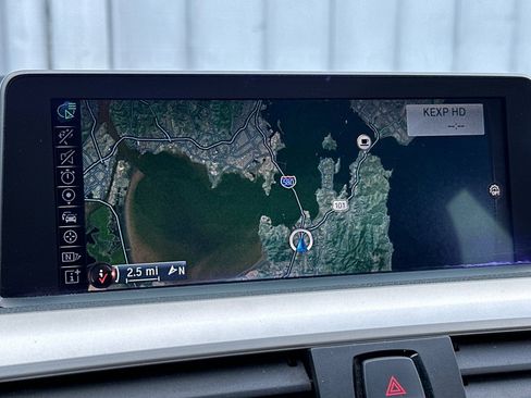 Used 2014 BMW 320i Sedan image 20