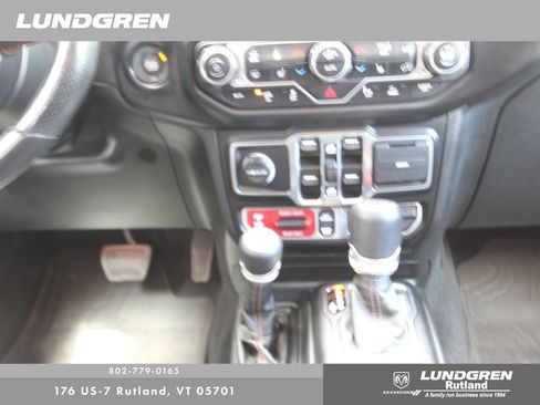 Used 2022 Jeep Wrangler Unlimited Rubicon w/ Dual Top Group AWD/4WD image 34