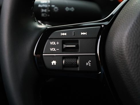 Certified 2025 Honda HR-V EX-L image 20