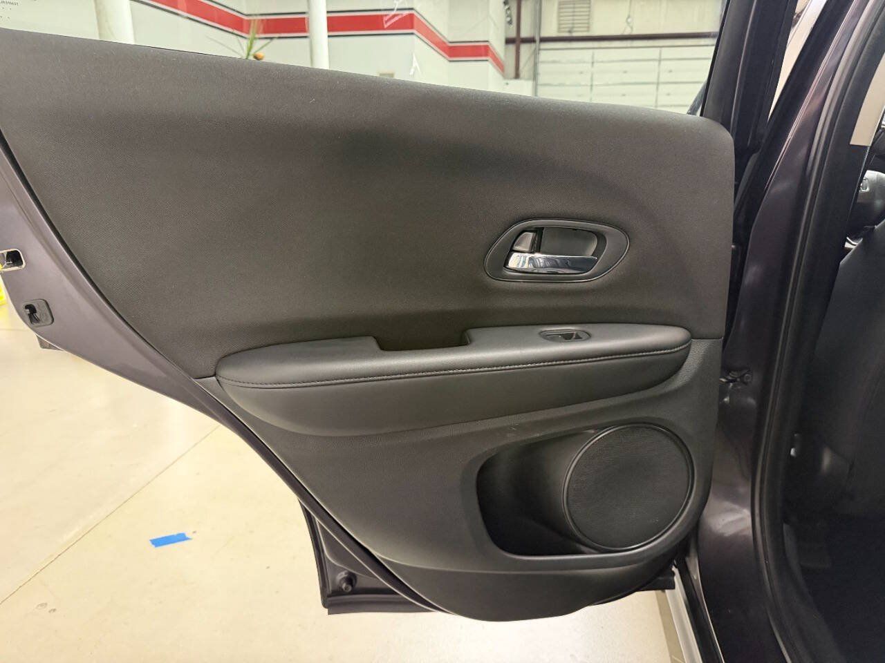 Used 2017 Honda HR-V LX image 12