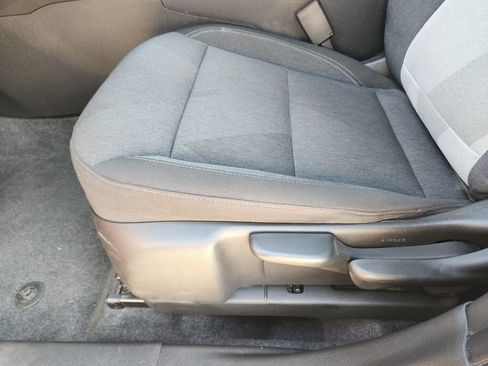 Used 2024 Chevrolet Trax RS image 28