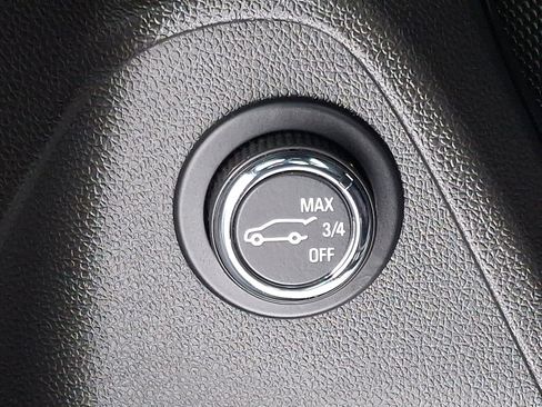 Used 2022 Chevrolet TrailBlazer RS w/ Sun and Liftgate Package image 24