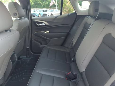 Used 2025 Chevrolet Trax ACTIV w/ Sunroof Package FWD image 7