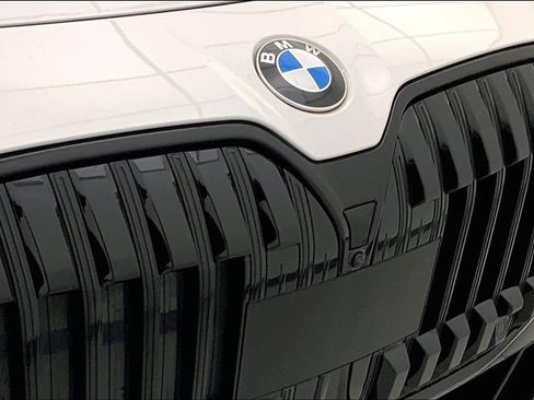 Certified 2023 BMW 760i xDrive AWD/4WD image 29