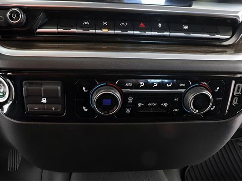 Used 2022 Chevrolet Silverado 1500 LT image 9