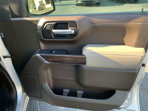 Used 2021 GMC Sierra 1500 SLT image 23