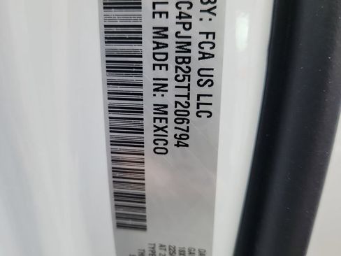 New 2026 Jeep Cherokee Laredo image 10