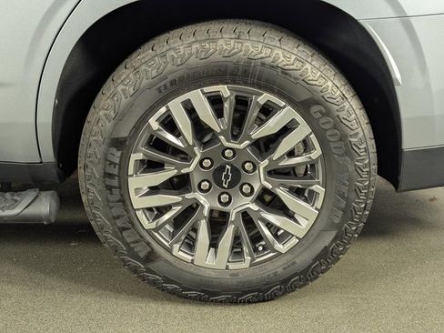 Used 2025 Chevrolet Tahoe Z71 image 11