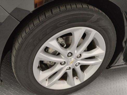 Used 2018 Chevrolet Malibu LT image 31