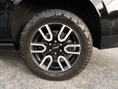 Used 2023 GMC Yukon AT4 w/ Technology Package image 43