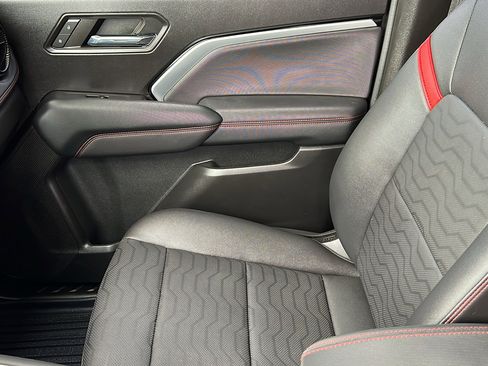 Certified 2023 Chevrolet Colorado Z71 w/ Z71 Convenience Package 2 image 21