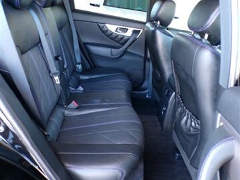 Used 2017 INFINITI QX70 AWD w/ Premium Package image 26