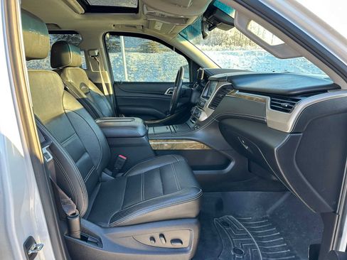 Used 2017 GMC Yukon Denali image 10