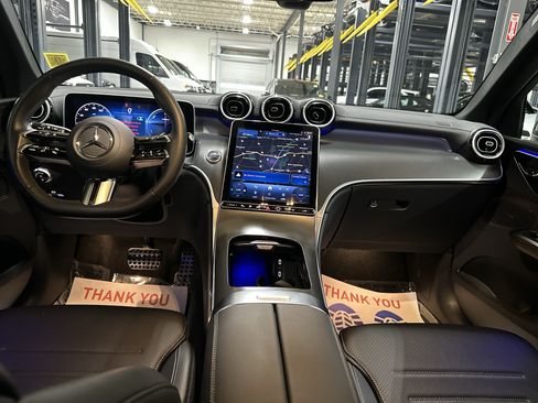 Certified 2025 Mercedes-Benz GLC 350e 4MATIC image 23