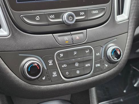 Used 2023 Chevrolet Malibu LT FWD image 29