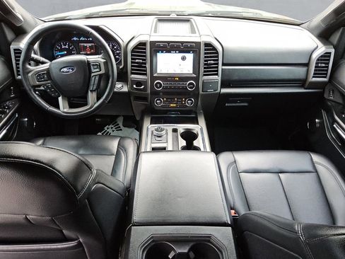 Used 2019 Ford Expedition XLT w/ Equipment Group 201A RWD image 10