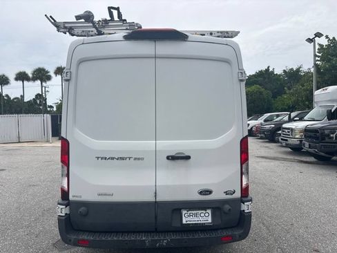 Used 2018 Ford Transit 250 148 Medium Roof RWD image 3