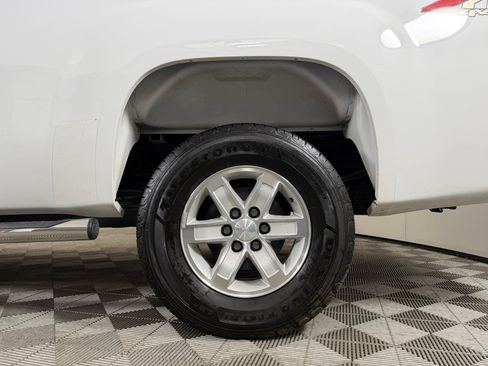 Used 2010 GMC Sierra 1500 SLE w/ Power Pack Plus AWD/4WD image 26