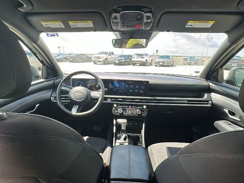 Used 2025 Hyundai Santa Cruz SE FWD image 28