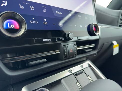 Used 2026 Lexus GX 550 w/ Accessory Package (2T) image 38