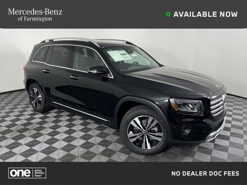 Used 2025 Mercedes-Benz GLB 250 4MATIC image 1