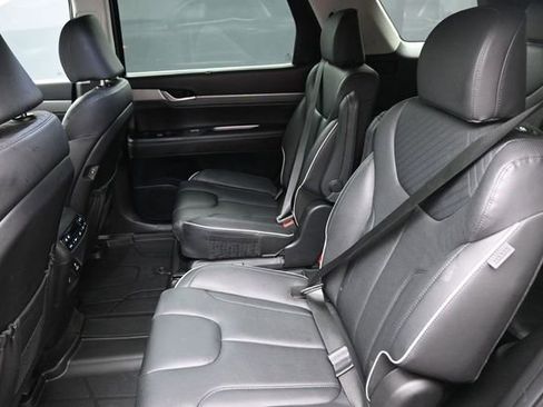 Used 2025 Hyundai Palisade SEL FWD image 18