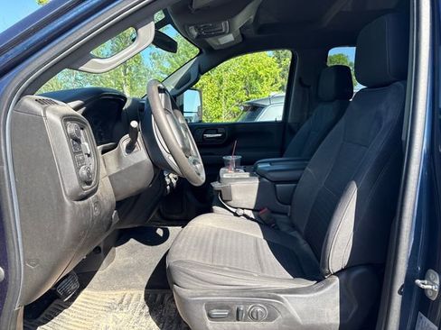 Used 2022 Chevrolet Silverado 2500 Custom w/ Custom Convenience Package AWD/4WD image 7