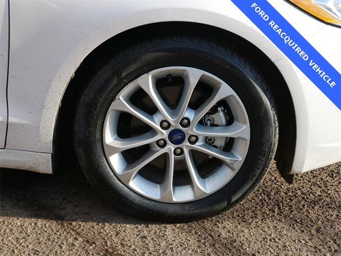 Used 2019 Ford Fusion SE image 7