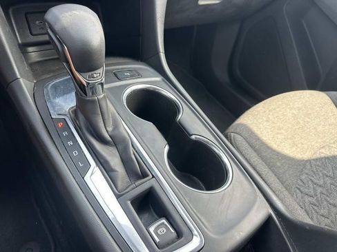 Used 2022 Chevrolet Equinox LT FWD image 32