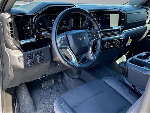 Used 2023 Chevrolet Silverado 1500 RST AWD/4WD image 4