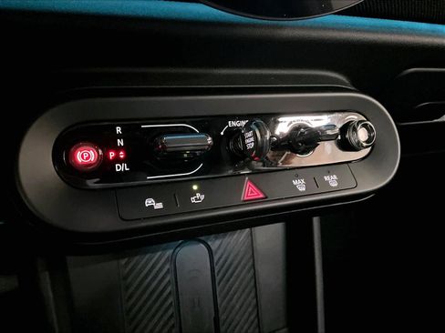 Certified 2025 MINI Cooper 2-Door Hardtop image 34