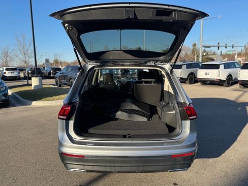 Used 2021 Volkswagen Tiguan SE R-Line image 12