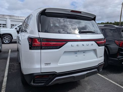 Used 2026 Lexus LX 600 4WD w/ Accessory Package (Z1) image 8