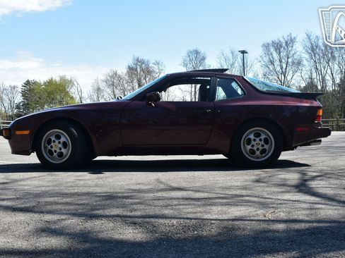 Used 1987 Porsche 944 S image 9