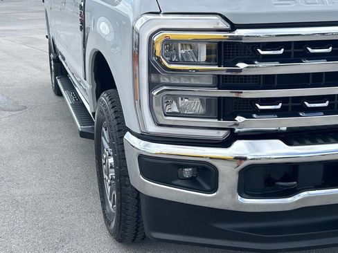 Used 2025 Ford F250 Lariat AWD/4WD image 13
