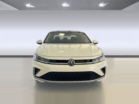 New 2026 Volkswagen Jetta SE image 6