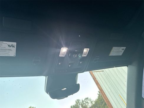 Used 2024 Cadillac Escalade ESV Premium Luxury w/ Performance Package image 19