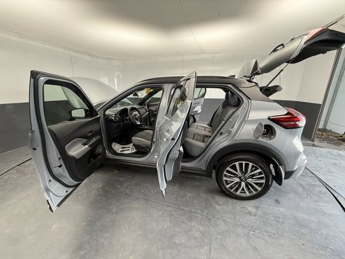 Used 2024 Nissan Kicks SR w/ SR Premium Package image 18