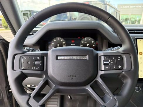 New 2026 Land Rover Defender 110 X-Dynamic SE image 28