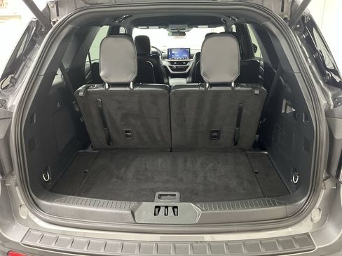 Certified 2025 Ford Explorer ST-Line AWD/4WD image 31