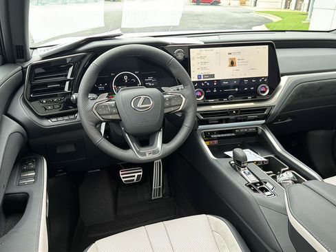 New 2026 Lexus TX 500h AWD image 20