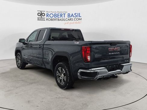 Used 2020 GMC Sierra 1500 SLE w/ SLE Value Package image 3