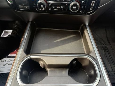 Used 2024 Chevrolet Silverado 2500 High Country w/ High Country Premium Package AWD/4WD image 24