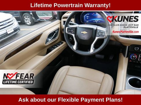 Used 2023 Chevrolet Suburban Premier AWD/4WD image 19