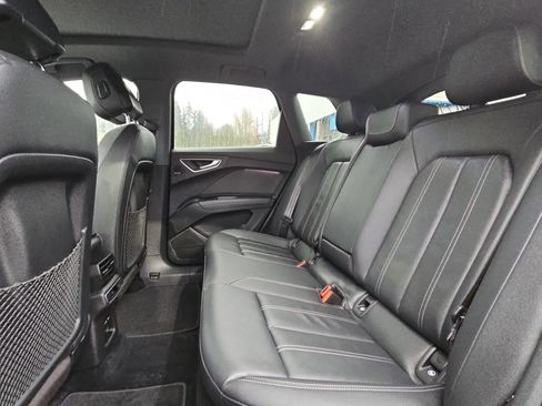 Used 2023 Audi Q4 e-tron Premium Plus w/ Premium Plus image 25