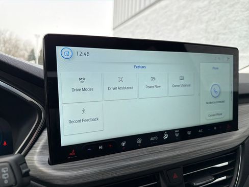 Used 2025 Ford Escape Platinum image 45