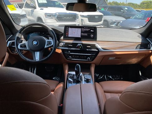 Used 2023 BMW 540i w/ M Sport Package RWD image 16