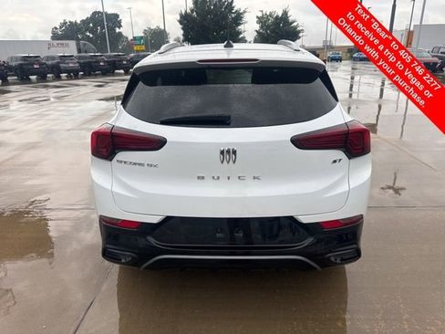 Used 2024 Buick Encore GX Sport Touring image 4